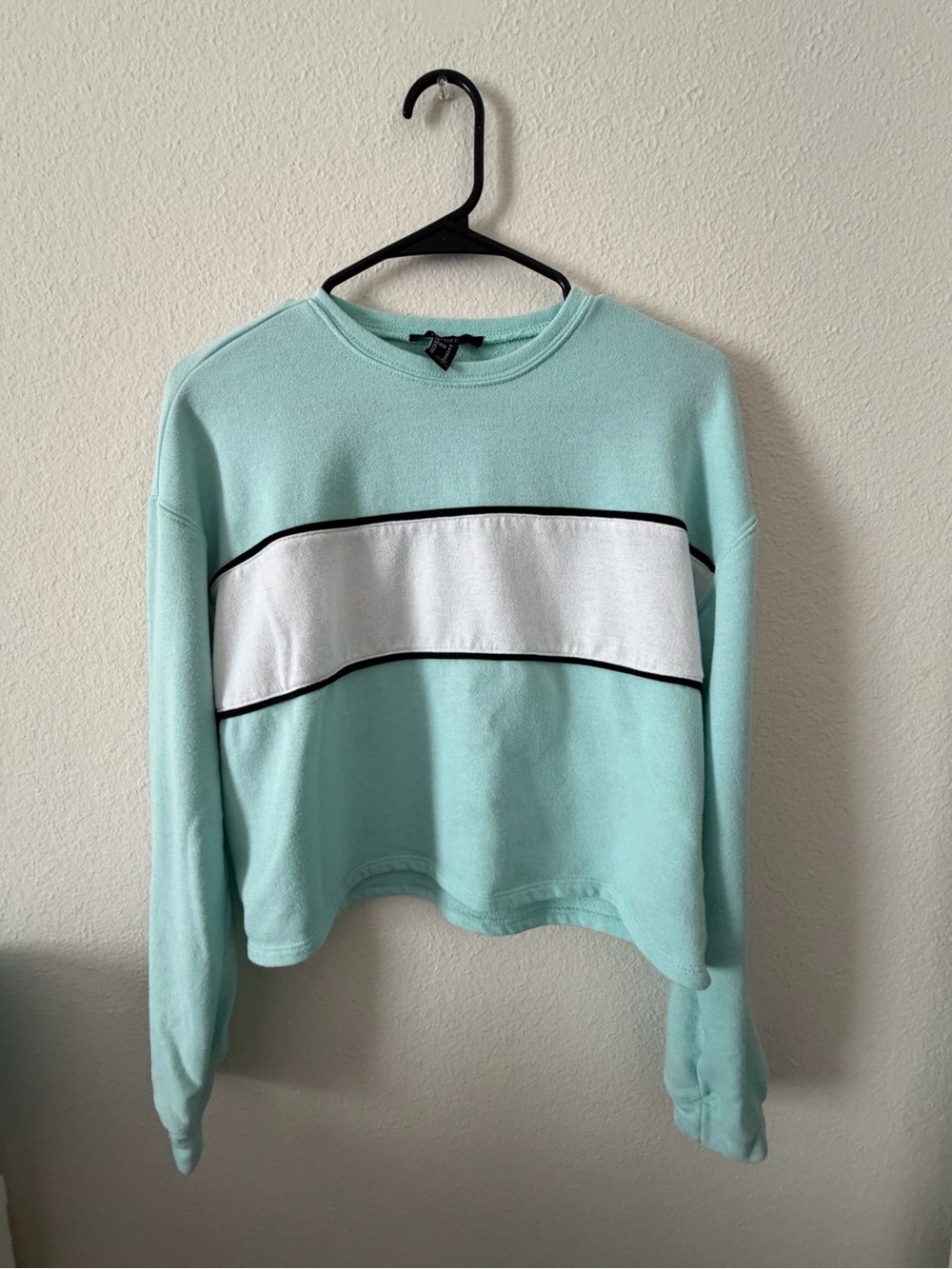 Forever 21 Mint Green Cropped Sweatshirt